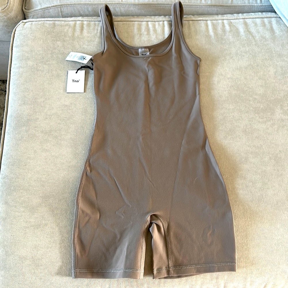 Aritzia TNA Life Romper - Turner Taupe 2XS